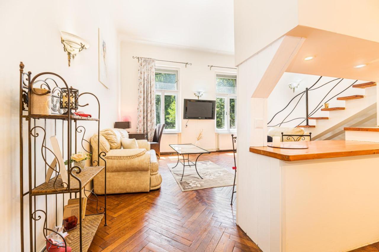 Hera Apartment - Old Town ブラショフ エクステリア 写真