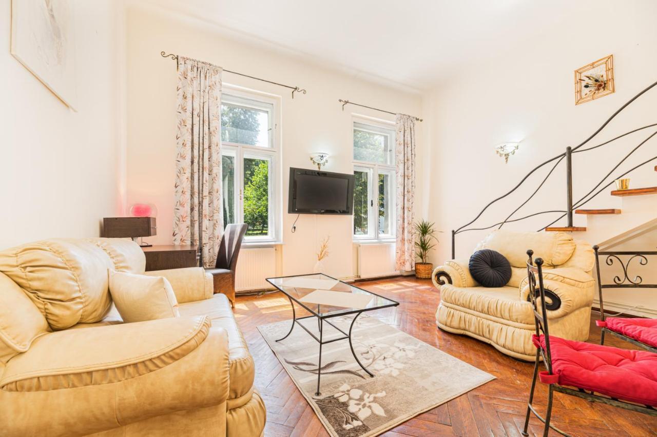 Hera Apartment - Old Town ブラショフ エクステリア 写真